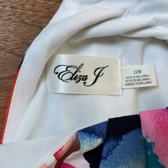 Eliza J Floral Print Halter Maxi Dress - Picture 9 of 14